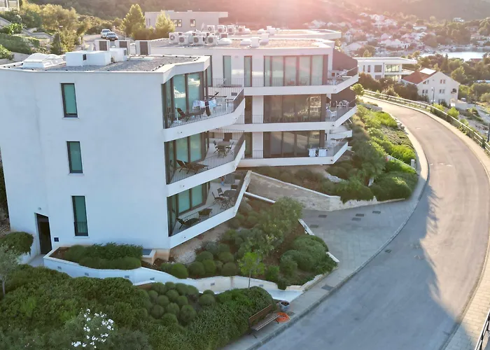 Korcula Hill * Zrnovo